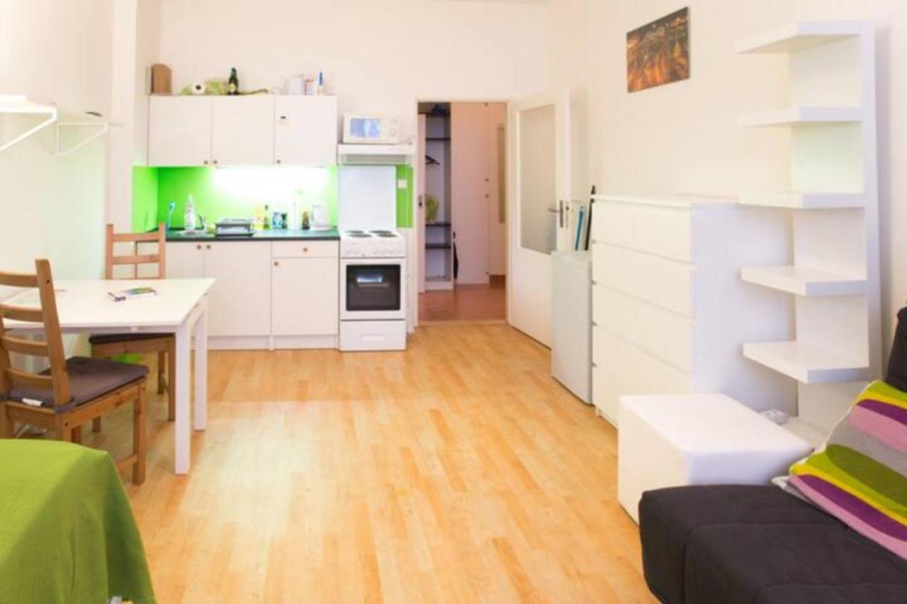 Nice Apartment By The Center Prag Exterior foto